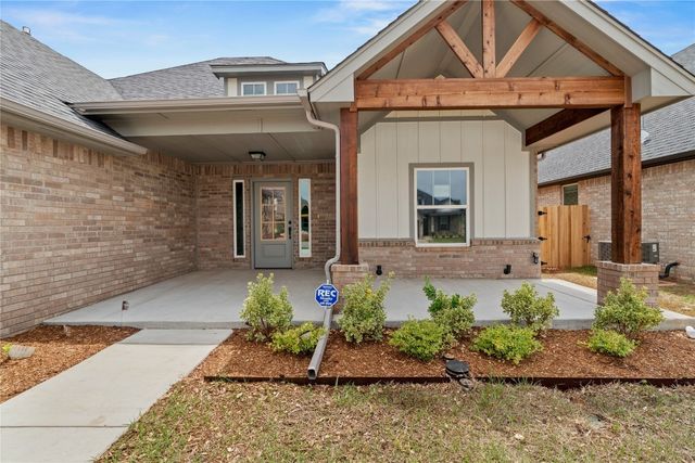 10452 SW 51st Street, Mustang, OK 73064