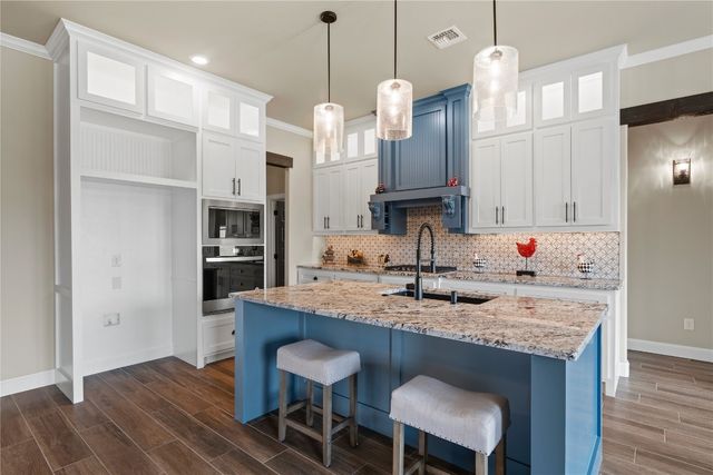 10452 SW 51st Street, Mustang, OK 73064