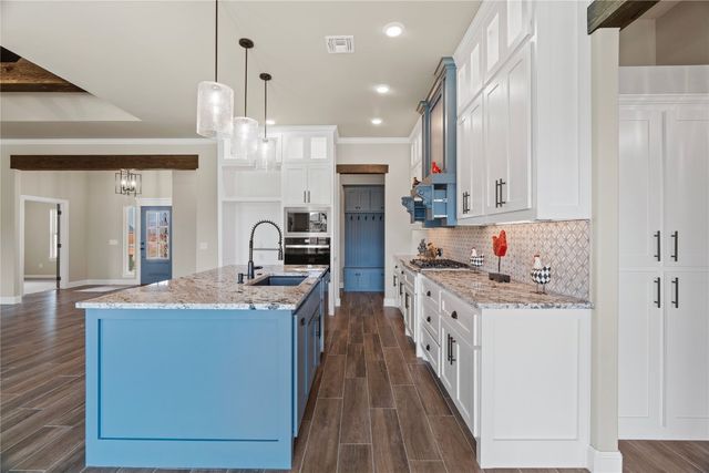 10452 SW 51st Street, Mustang, OK 73064