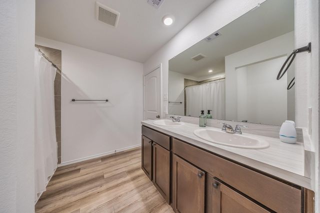 1134 Sultana Springs Court, Houston, TX 77090