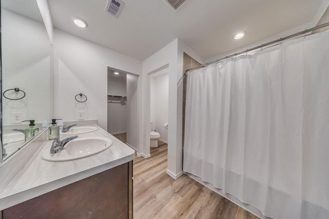 1134 Sultana Springs Court, Houston, TX 77090