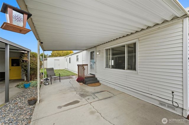 1031 SE Scenic View Drive, College Place, WA 99324