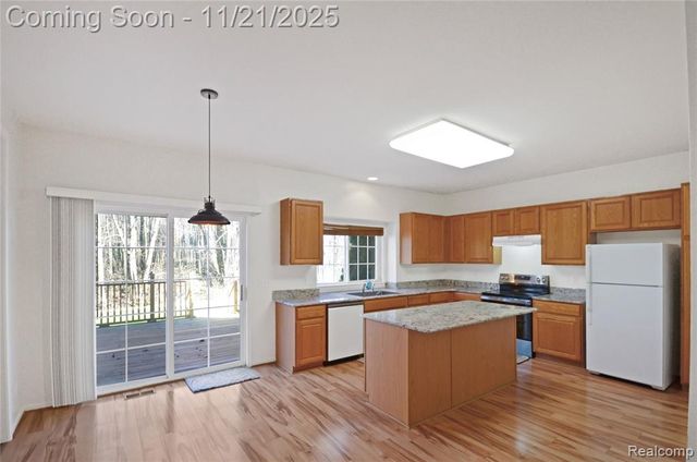 34376 Giannetti Drive, Sterling Heights, MI 48312