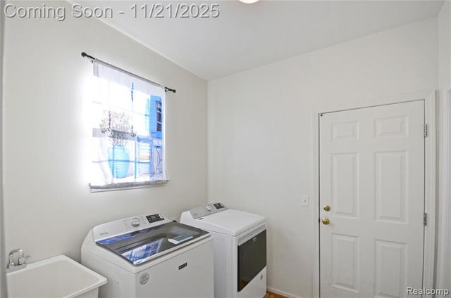 34376 Giannetti Drive, Sterling Heights, MI 48312