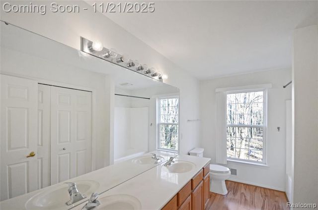 34376 Giannetti Drive, Sterling Heights, MI 48312