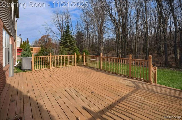 34376 Giannetti Drive, Sterling Heights, MI 48312