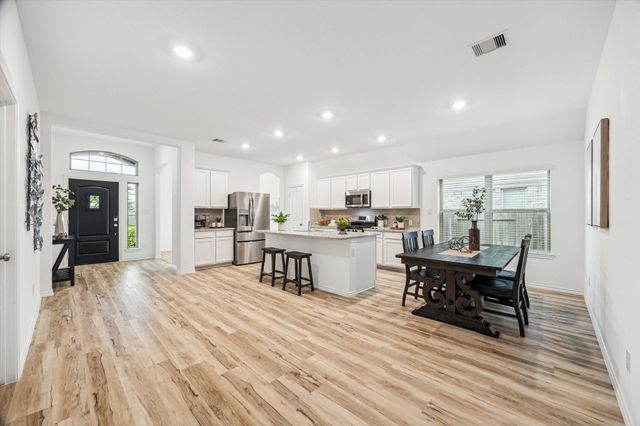 4323 Oakdale Mist Drive, Dickinson, TX 77539