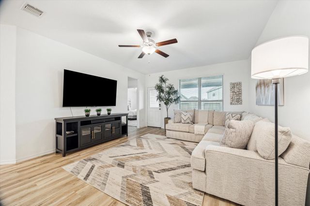 4323 Oakdale Mist Drive, Dickinson, TX 77539