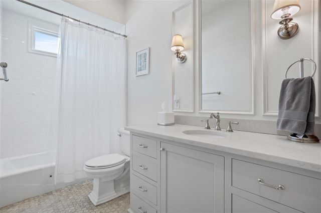 1211 Saint Anne Avenue, Lake Charles, LA 70601