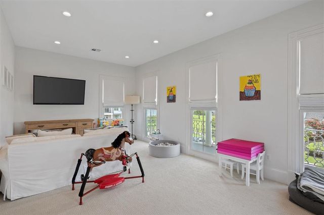 1211 Saint Anne Avenue, Lake Charles, LA 70601