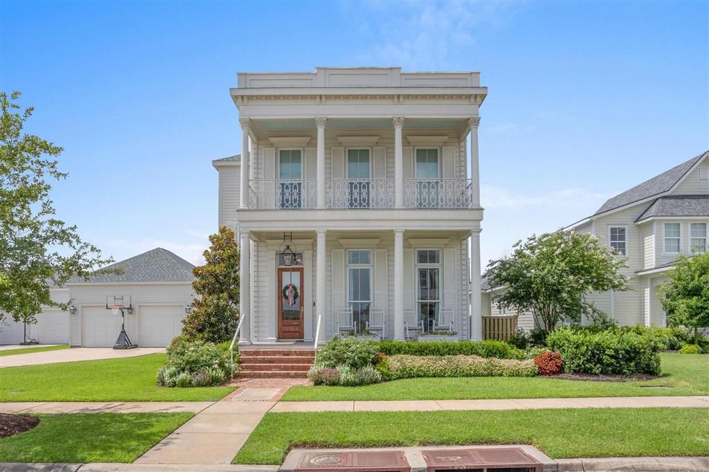 1211 Saint Anne Avenue, Lake Charles, LA 70601