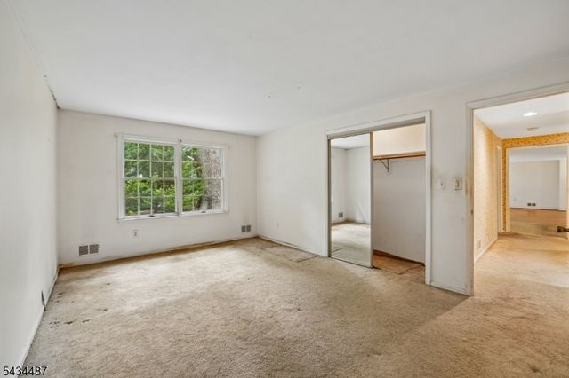 137 Beekman Rd, Summit City, NJ 07901