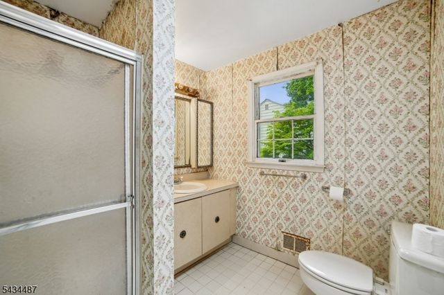 137 Beekman Rd, Summit City, NJ 07901
