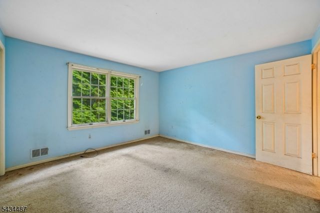 137 Beekman Rd, Summit City, NJ 07901