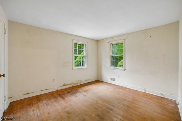 137 Beekman Rd, Summit City, NJ 07901