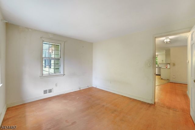 137 Beekman Rd, Summit City, NJ 07901