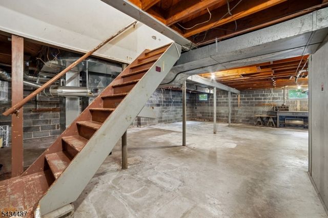 137 Beekman Rd, Summit City, NJ 07901