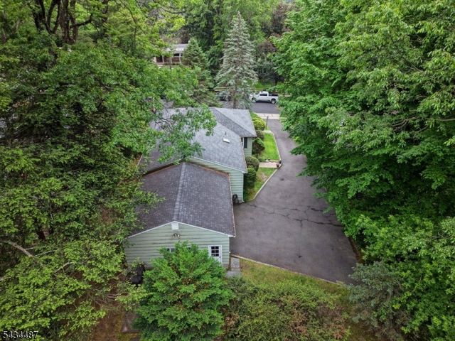 137 Beekman Rd, Summit City, NJ 07901