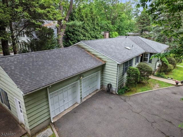 137 Beekman Rd, Summit City, NJ 07901
