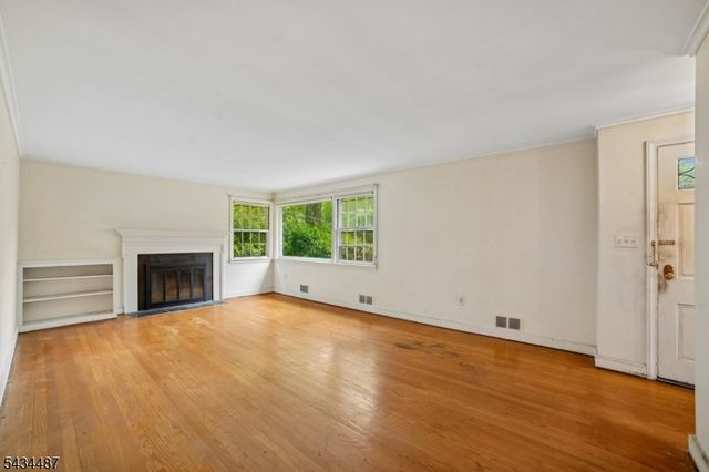 137 Beekman Rd, Summit City, NJ 07901
