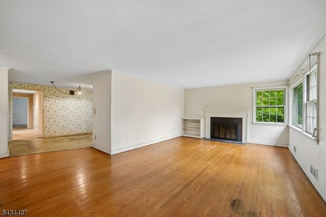 137 Beekman Rd, Summit City, NJ 07901