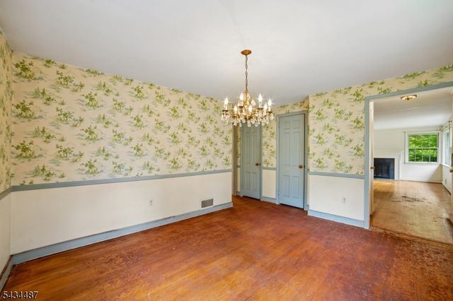137 Beekman Rd, Summit City, NJ 07901