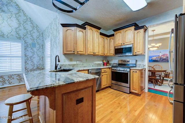 13408 Forest Springs Dr, Louisville, KY 40245