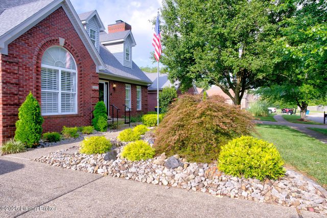 13408 Forest Springs Dr, Louisville, KY 40245