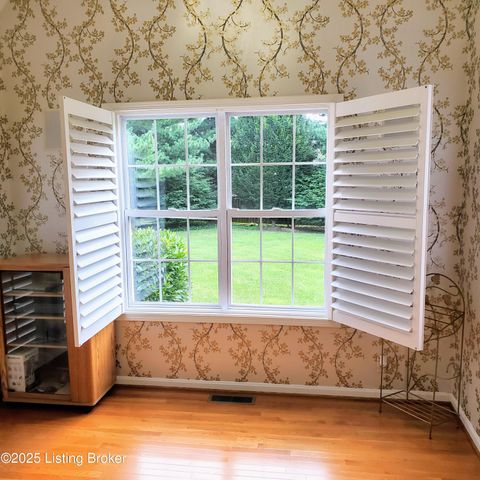 13408 Forest Springs Dr, Louisville, KY 40245