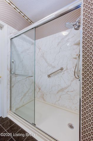 13408 Forest Springs Dr, Louisville, KY 40245