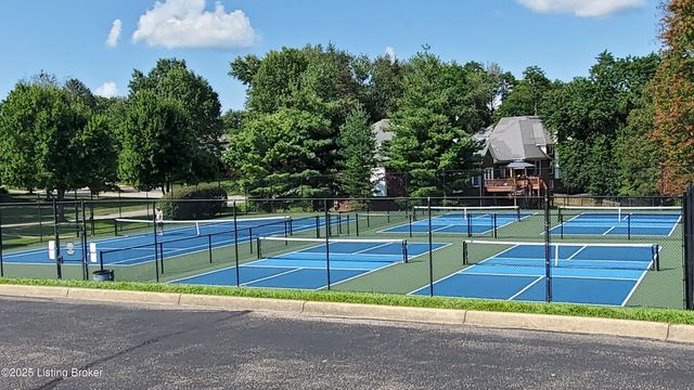 13408 Forest Springs Dr, Louisville, KY 40245