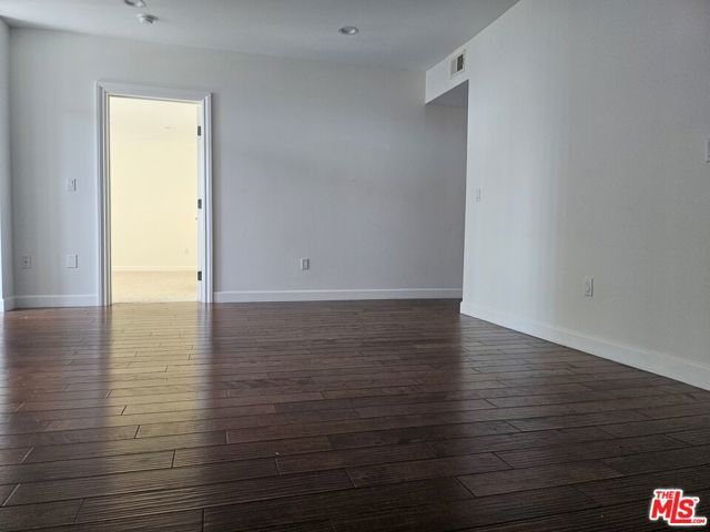 332 S Oxford Avenue 201, Los Angeles, CA 90020