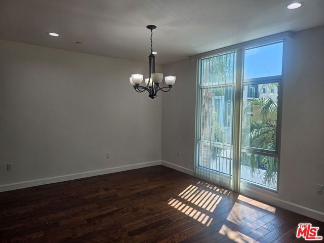 332 S Oxford Avenue 201, Los Angeles, CA 90020