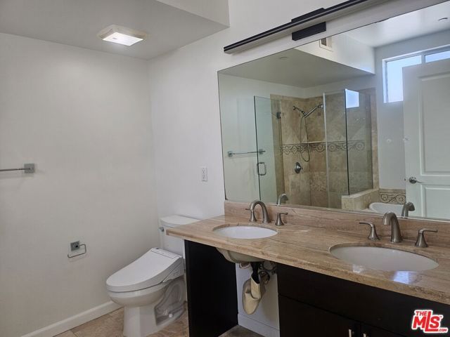 332 S Oxford Avenue 201, Los Angeles, CA 90020