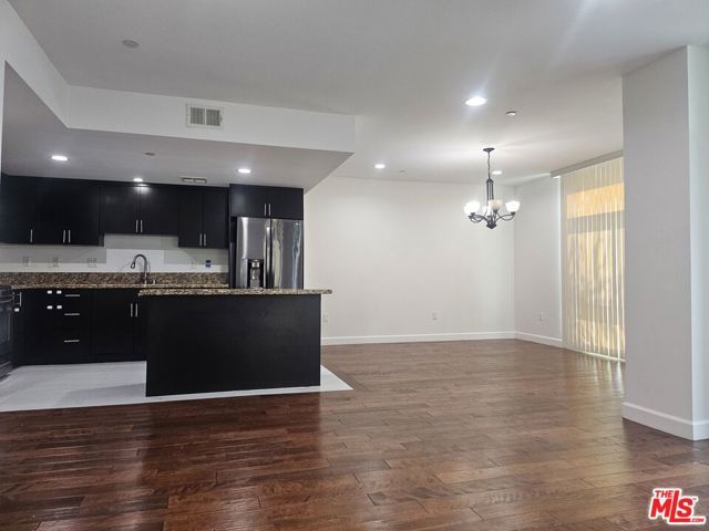 332 S Oxford Avenue 201, Los Angeles, CA 90020