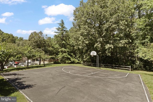 2023 MAYFLOWER DR, Woodbridge, VA 22192