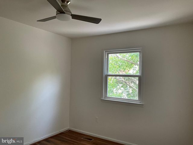 2023 MAYFLOWER DR, Woodbridge, VA 22192