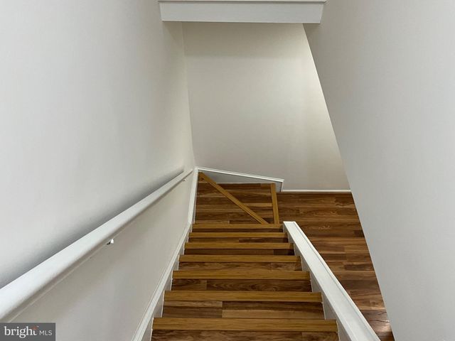 2023 MAYFLOWER DR, Woodbridge, VA 22192