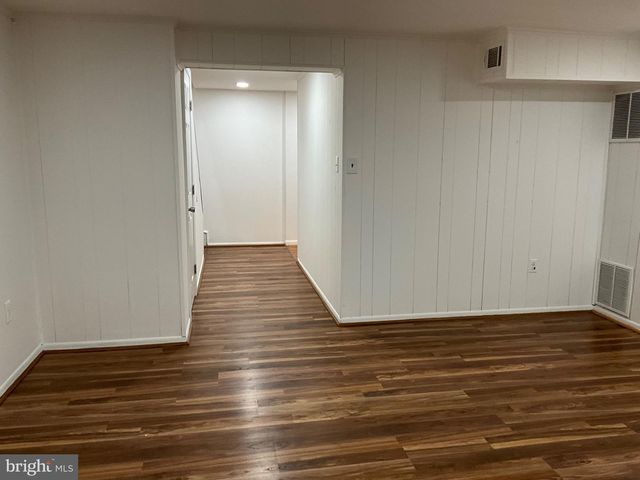 2023 MAYFLOWER DR, Woodbridge, VA 22192
