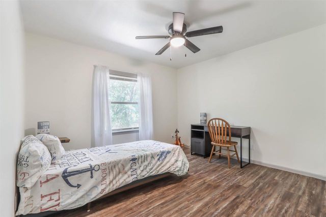 N1391 MCALLISTER ROAD, Waupaca, WI 54981