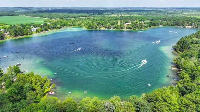 N1391 MCALLISTER ROAD, Waupaca, WI 54981