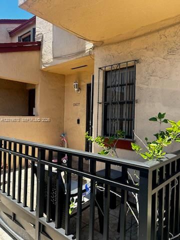 2407 W 52nd Pl 4-2, Hialeah, FL 33016