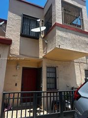 2407 W 52nd Pl 4-2, Hialeah, FL 33016