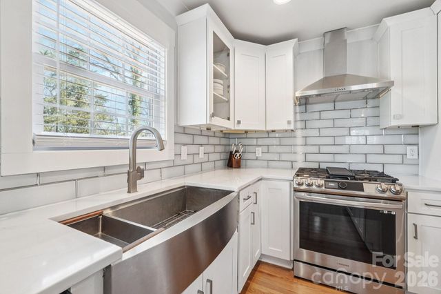 1821 Garibaldi Avenue, Charlotte, NC 28208