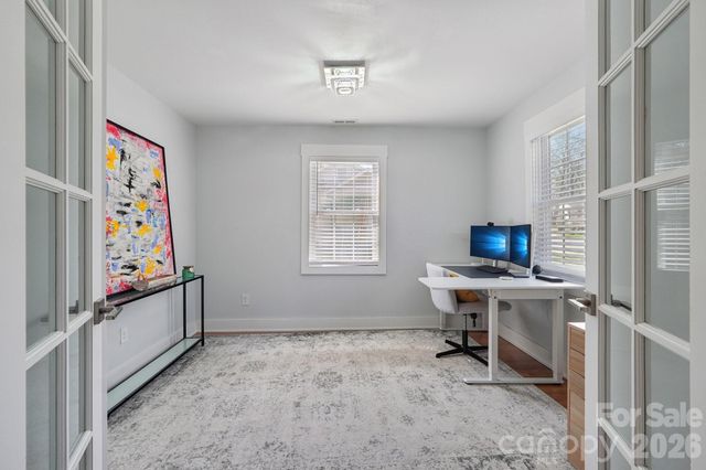 1821 Garibaldi Avenue, Charlotte, NC 28208