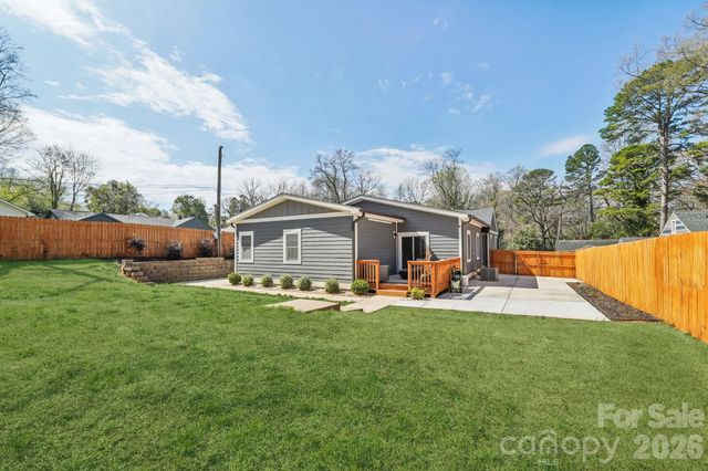 1821 Garibaldi Avenue, Charlotte, NC 28208