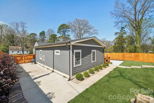 1821 Garibaldi Avenue, Charlotte, NC 28208