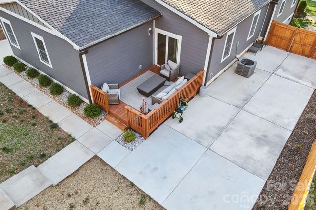 1821 Garibaldi Avenue, Charlotte, NC 28208