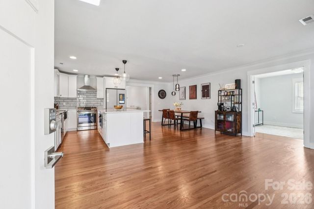 1821 Garibaldi Avenue, Charlotte, NC 28208