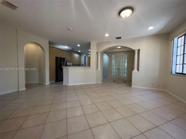 2816 Kinsington Cir 28-1, Weston, FL 33332